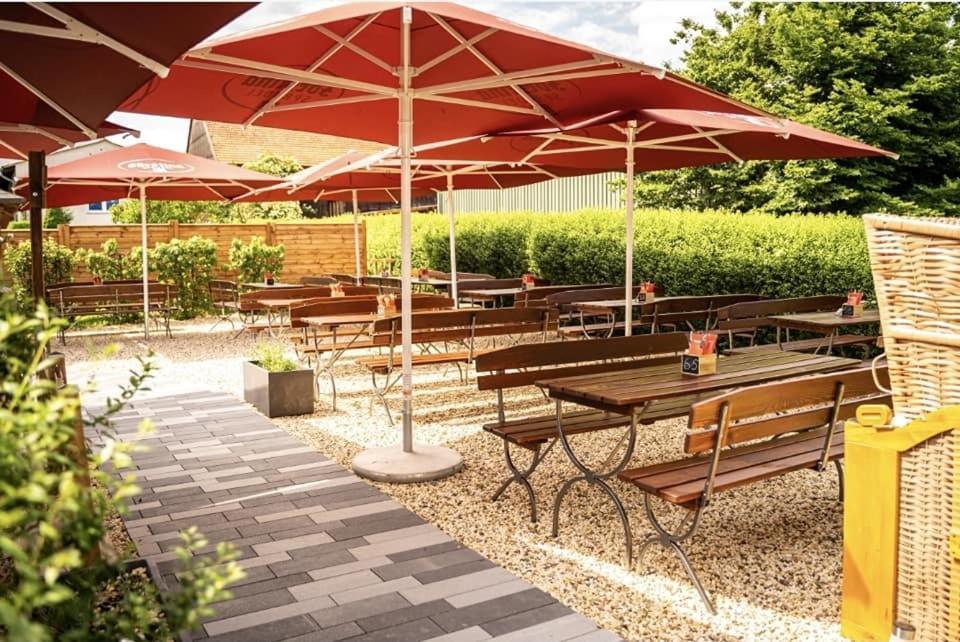 Rhoenblick Landhotel - Restaurant - Countrypub Petersberg  Exterior photo